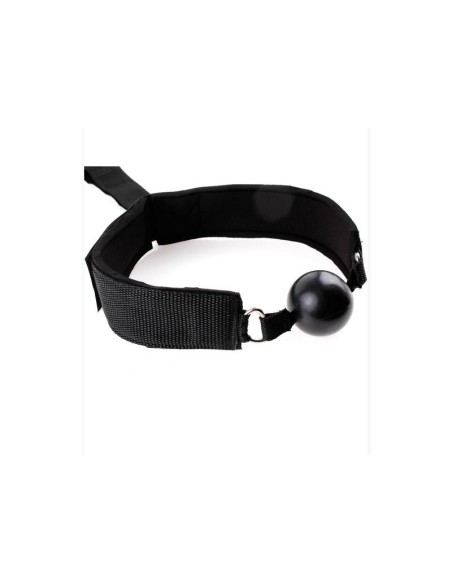 Mordaza y Esposas en Restricciones Negro